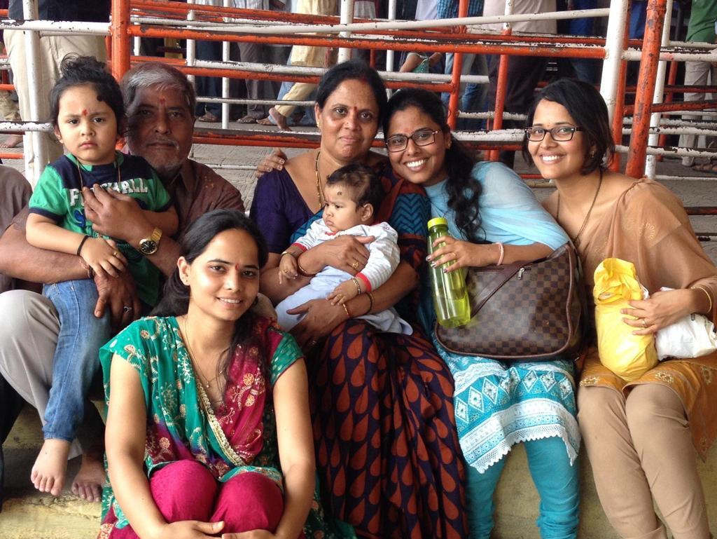 Anasuya Bharadwaj : ఇంట తీవ్ర విషాదం… క్యాన్సర్ తో తండ్రి మృతి.. ఆయనతో అనసూయ రేర్ పిక్స్ చూశారా?