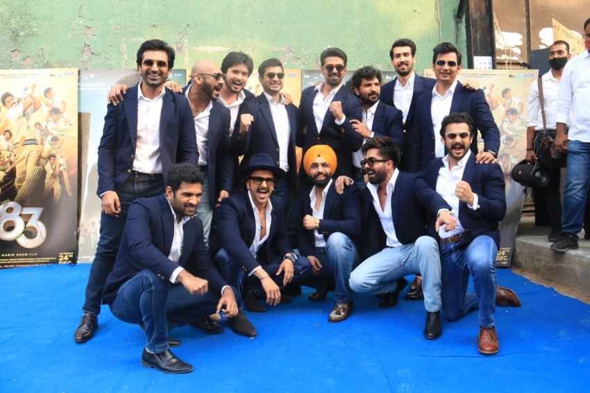 Ranveer Singh & the Cast of Movie '83' and the 1983 World Cup players snapped at Filmcity