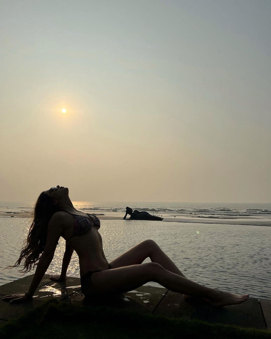 Ruhi Singh Hot Pics