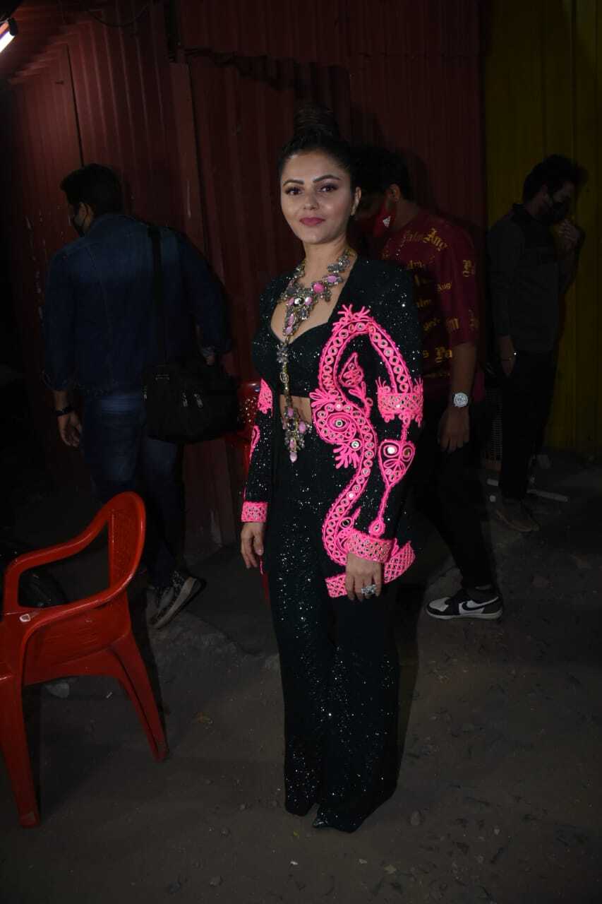 Bigg Boss 15 Grand Finale: Shamita's Mother, Leeshan-Misha, Rubina, Shweta Tiwari, Rakhi-Ritesh, Gauahar & Others Arrive On Sets