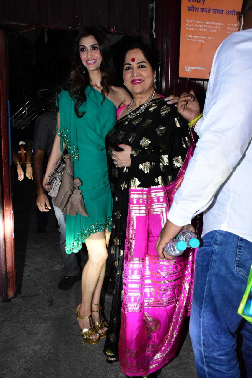 Bigg Boss 15 Grand Finale: Shamita's Mother, Leeshan-Misha, Rubina, Shweta Tiwari, Rakhi-Ritesh, Gauahar & Others Arrive On Sets