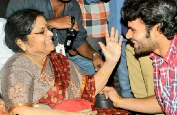 HBD Anjana Devi: చిరు, పవన్‌తో అంజనా దేవి రేర్ ఫొటోలు.. మీరెప్పుడూ చూడని మెగా ఫ్యామిలీ పిక్స్ ఇవే