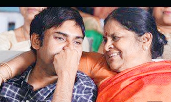 HBD Anjana Devi: చిరు, పవన్‌తో అంజనా దేవి రేర్ ఫొటోలు.. మీరెప్పుడూ చూడని మెగా ఫ్యామిలీ పిక్స్ ఇవే