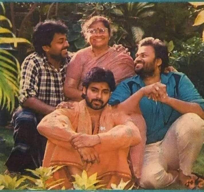 HBD Anjana Devi: చిరు, పవన్‌తో అంజనా దేవి రేర్ ఫొటోలు.. మీరెప్పుడూ చూడని మెగా ఫ్యామిలీ పిక్స్ ఇవే