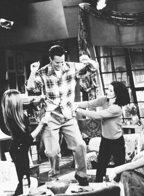FRIENDS Iconic BTS Pictures Featuring Chandler, Ross, Monica, Rachel, Joey And Phoebe