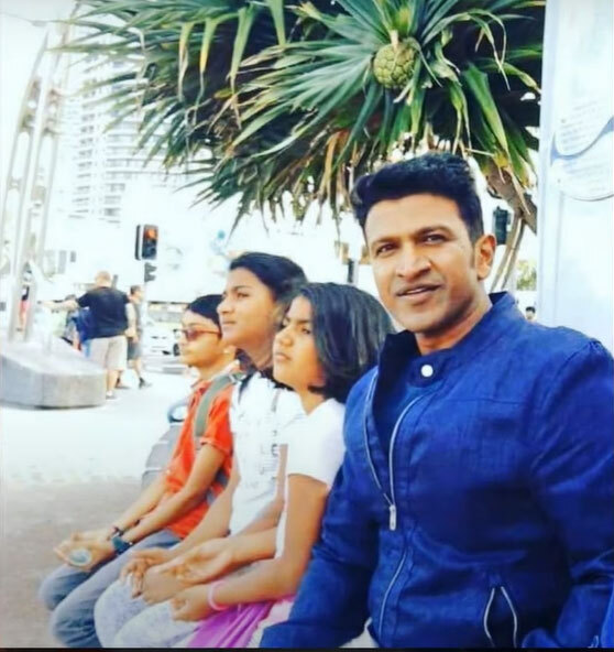 Puneeth Rajkumar With Daughters Beautiful Photos
