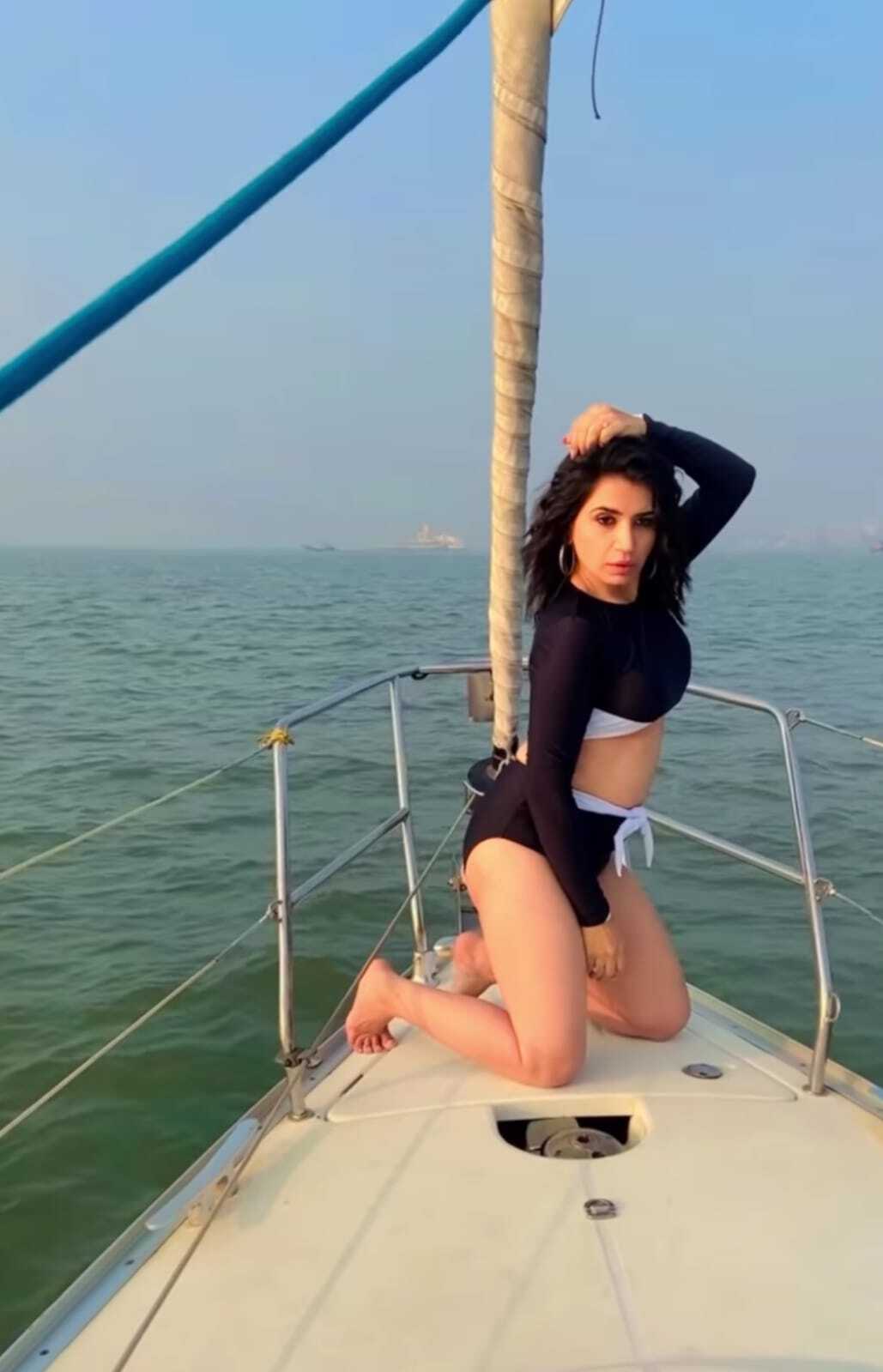 Taarak Mehta Ka Ooltah Chashmah’s Rita Reporter AKA Priya Ahuja Is The New Bikini Clad Of Telly Town