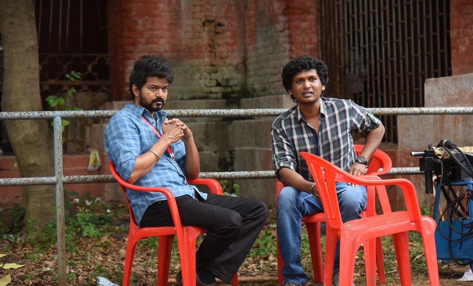 Vijay's Unseen Pictures From The Sets Of Master Go Viral As The Films Clocks 1 Year!