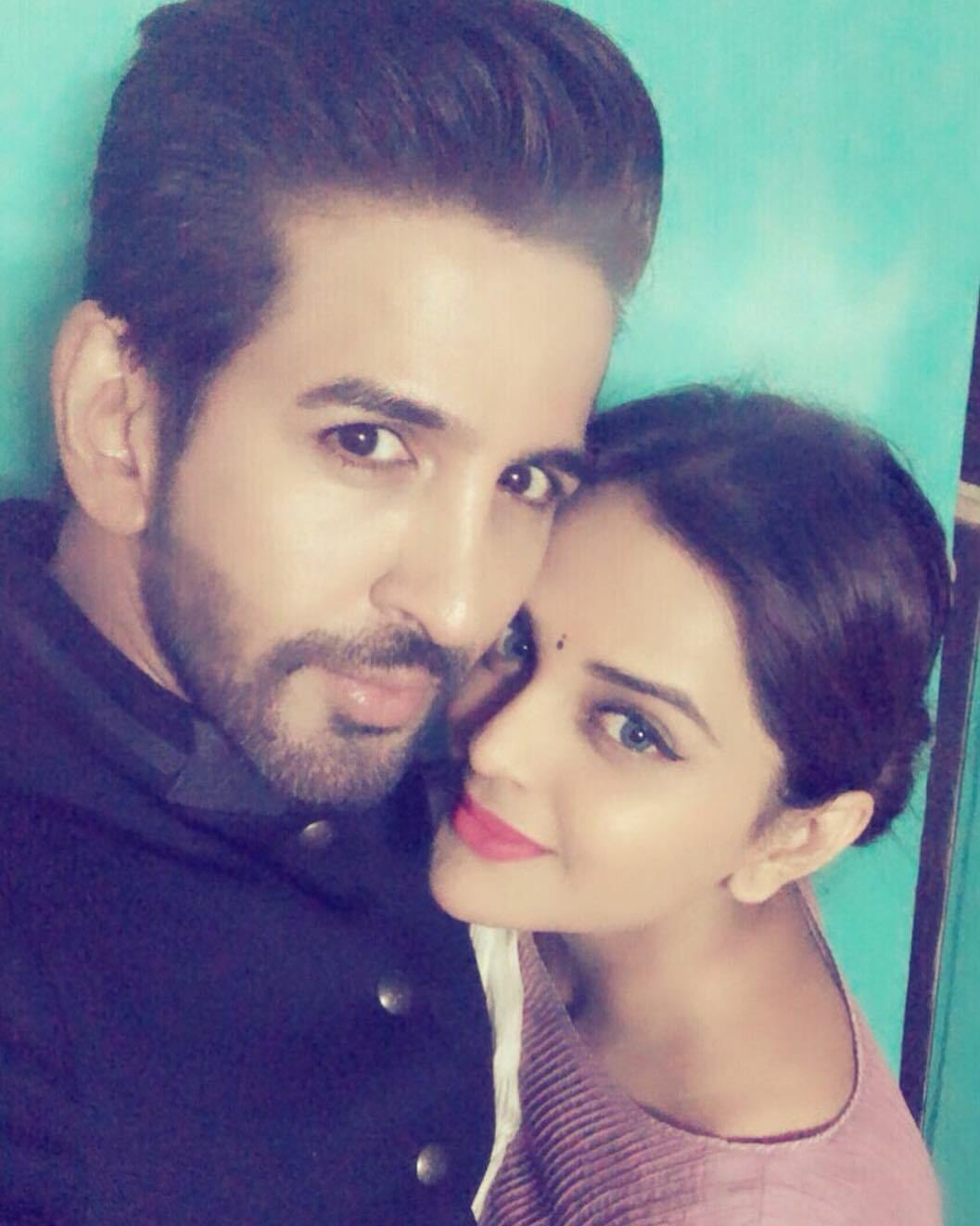 Vishal Kotian’s GF Payal Shetty’s Sultry Looks Will Drive You Crazy