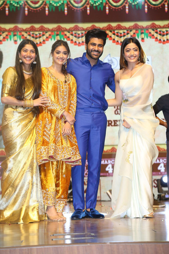 Aadavallu Meeku Johaarlu Movie Pre Release Event
