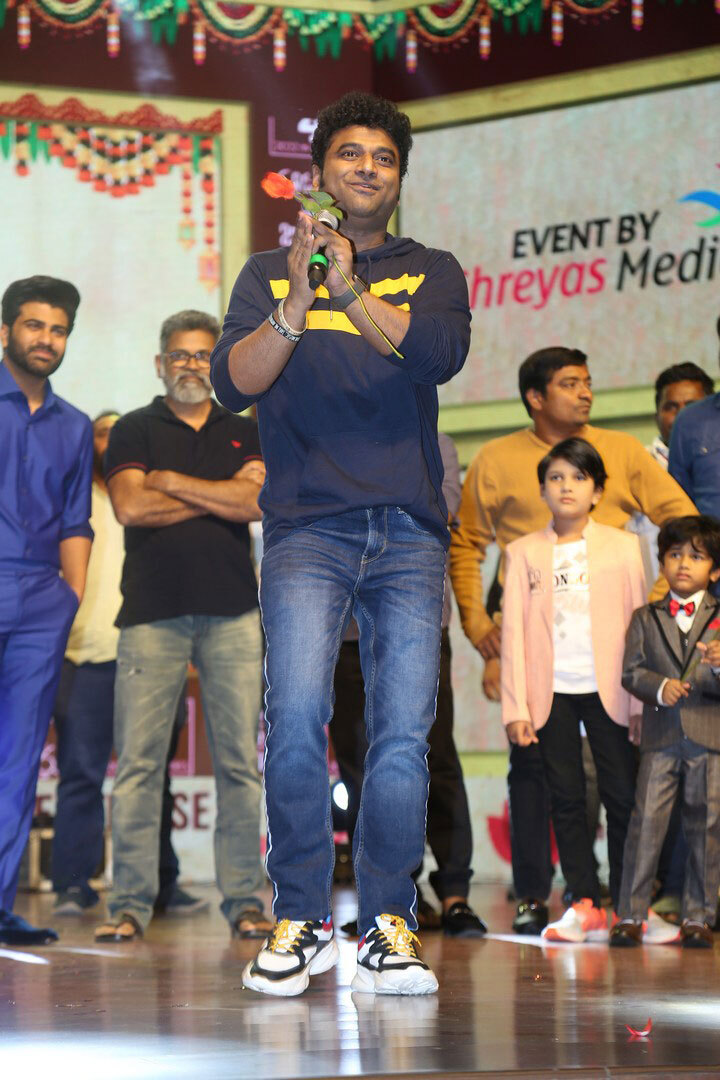 Aadavallu Meeku Johaarlu Movie Pre Release Event