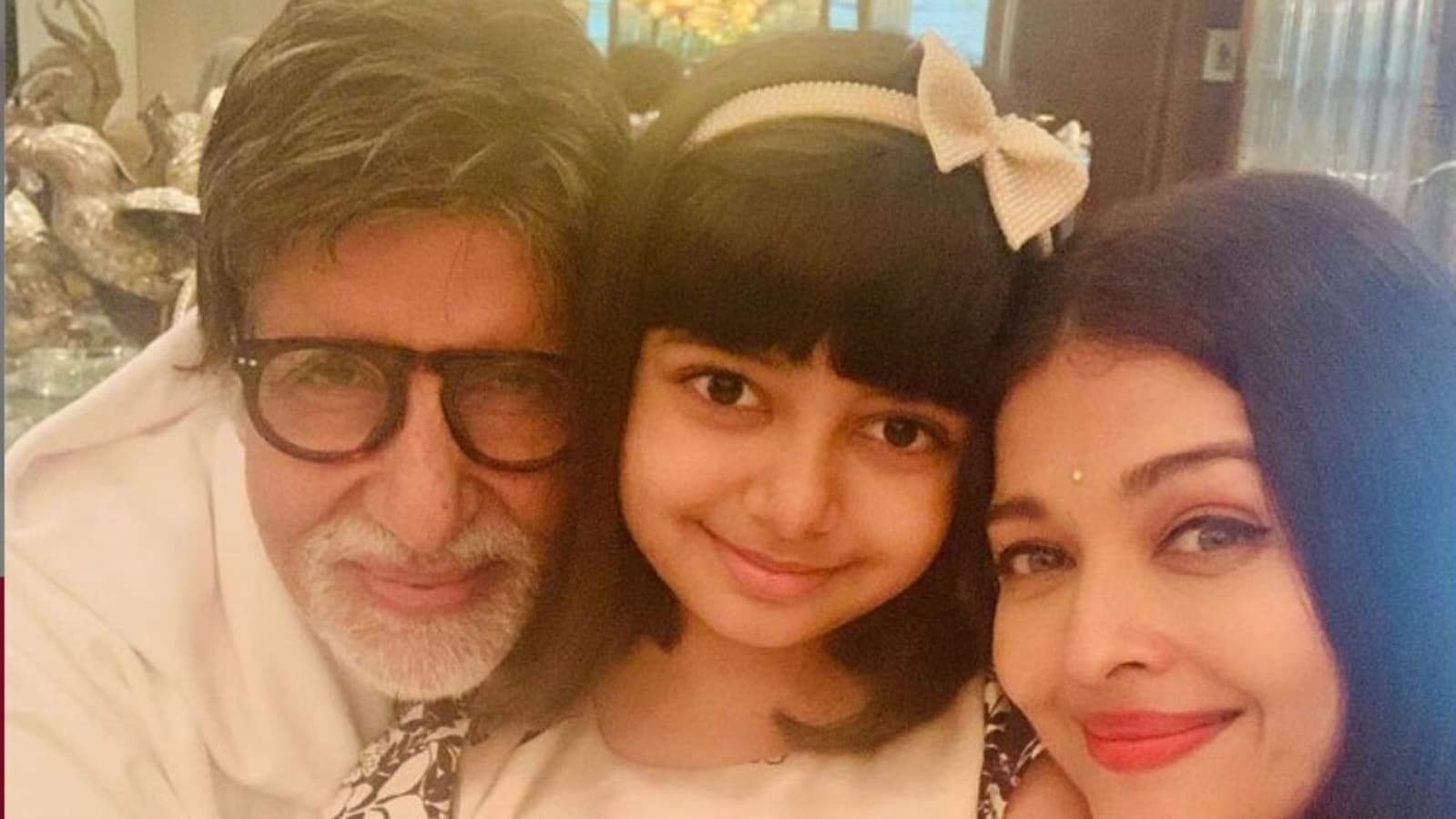 Aaradhya Bachchan's Bond With Amitabh Bachchan Captured In Pictures