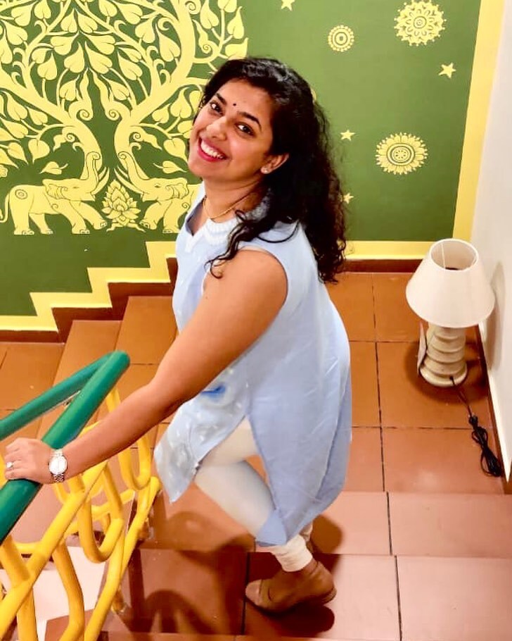 ചുവപ്പില്‍ സുന്ദരിയായി ജുവല്‍ മേരി, സ്റ്റൈലന്‍ ഫോട്ടോഷൂട്ട് വൈറല്‍ ആവുന്നു