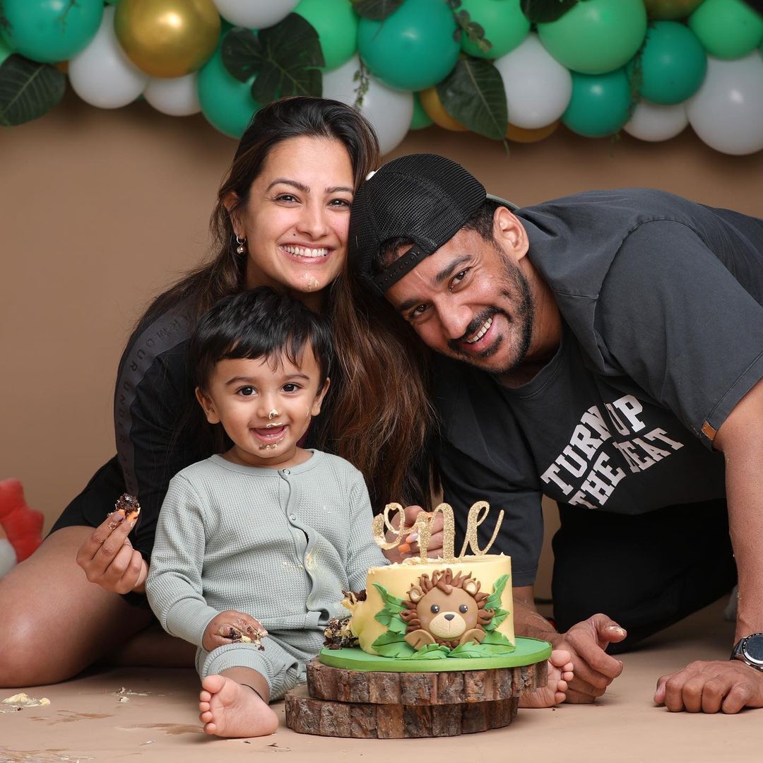 Anita Hassanandani & Rohit Reddy Celebrate Their Little Munchkin Aaravv First Birthday