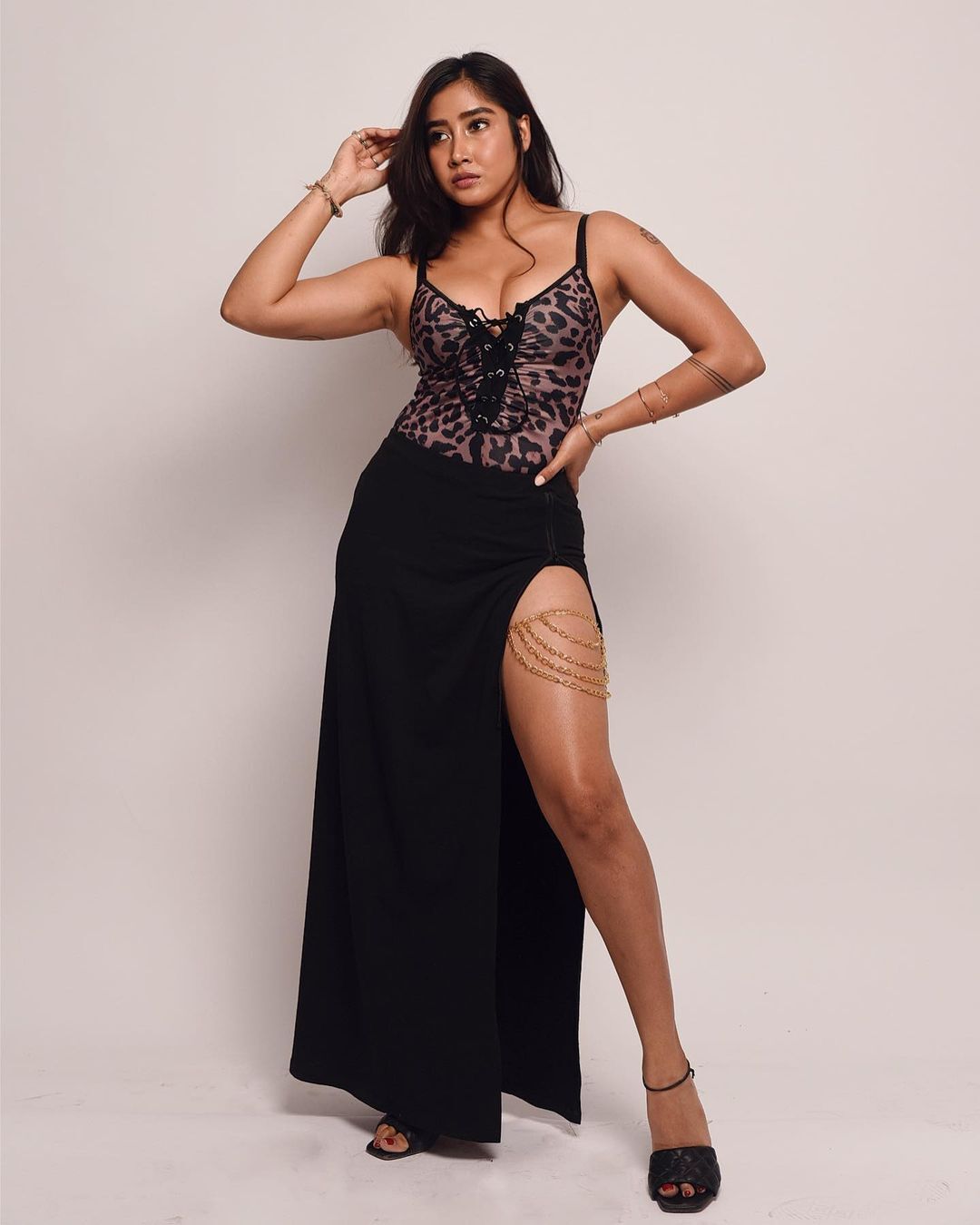 Hottest Instagram Model Sofia Latest  Sizzling Pics Goes Viral