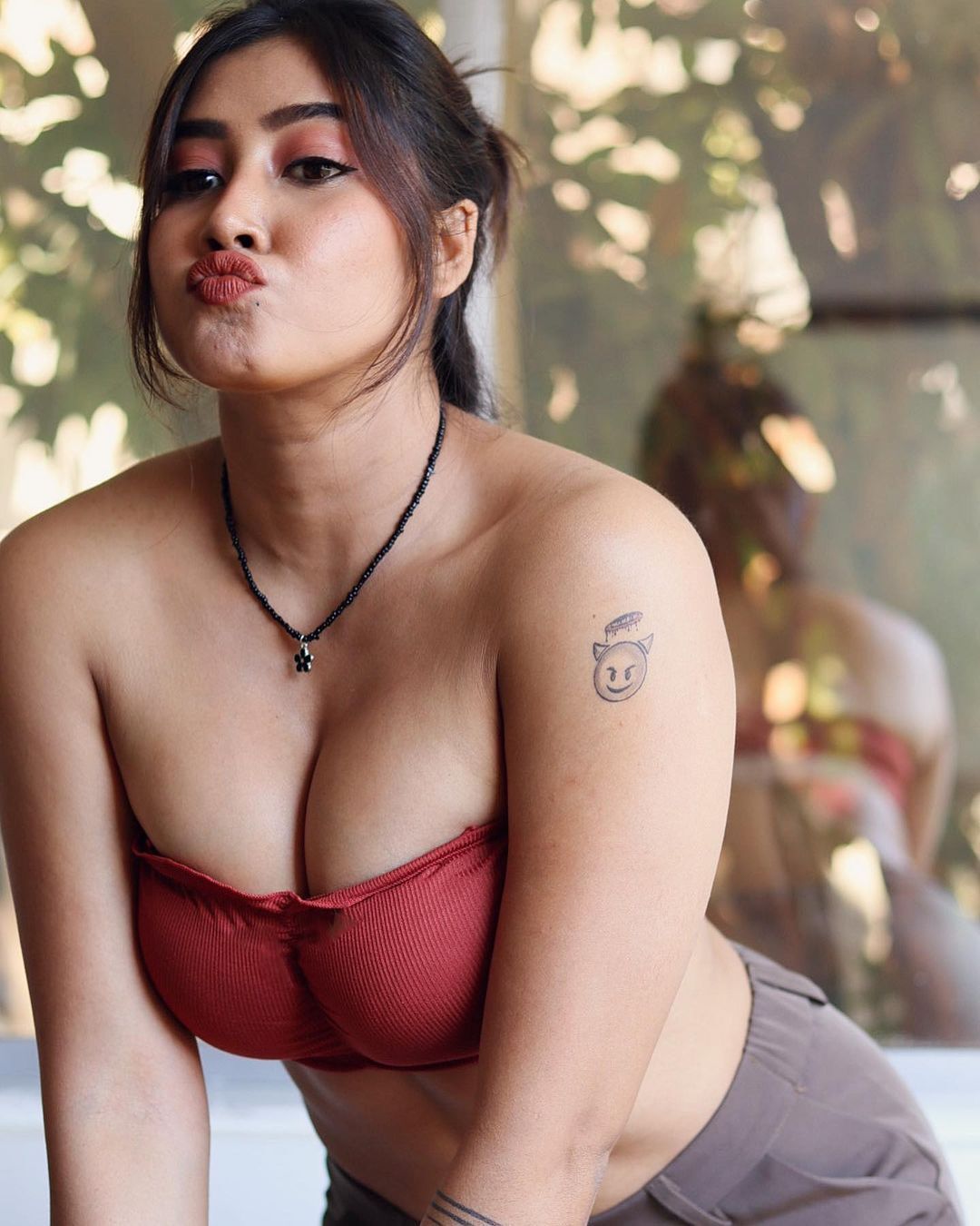 Hottest Instagram Model Sofia Latest  Sizzling Pics Goes Viral