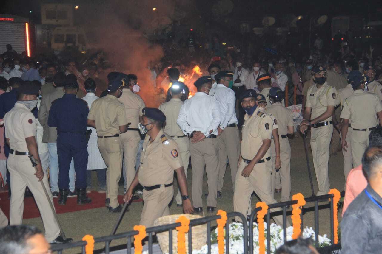 Iconic Singer Lata Mangeshkar's last rites