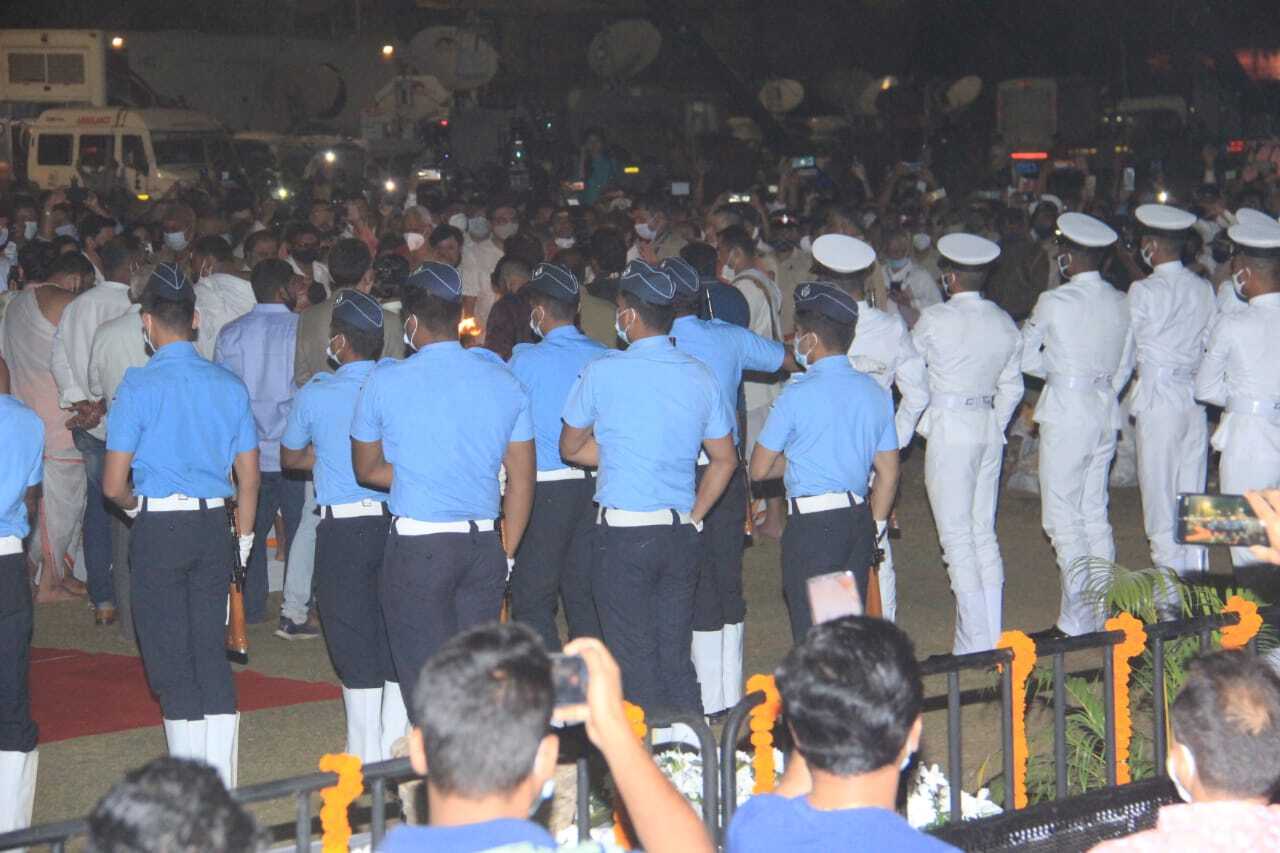 Iconic Singer Lata Mangeshkar's last rites