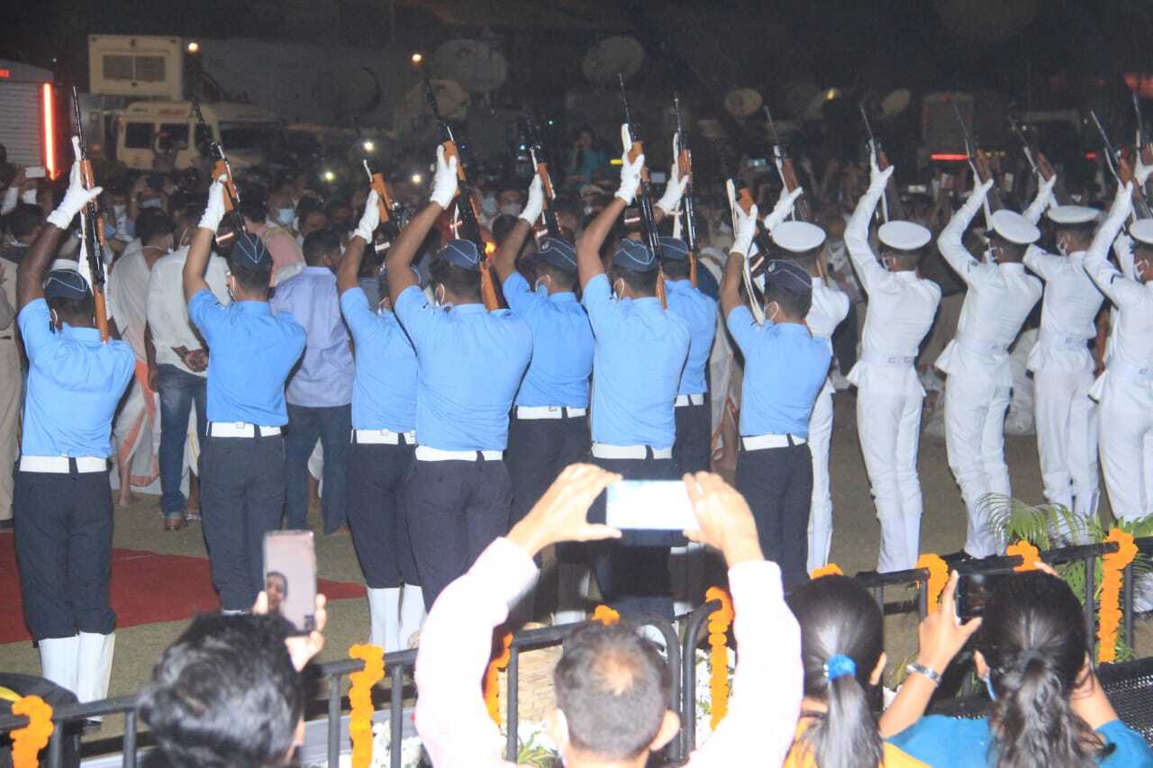 Iconic Singer Lata Mangeshkar's last rites