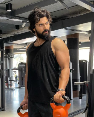 Samantha's Shakuntalam Co-Star Dev Mohan Is Too Hot To Handle In These Steamy Pictures!