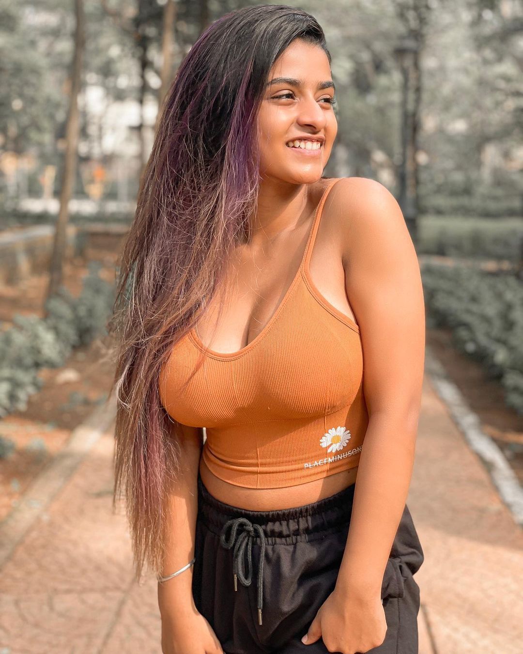 Suhana Khan Instagram Sensation Photos Viral On Internet