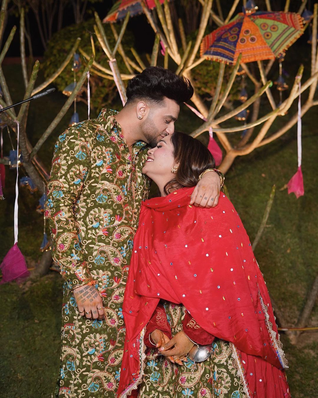 Umar Riaz, Himanshi Khurana, Donal Bisht, Rakhi Sawant, Yuvika Chaudhary & Others Have A Blast At Afsana Khan’s Mehndi Ceremony