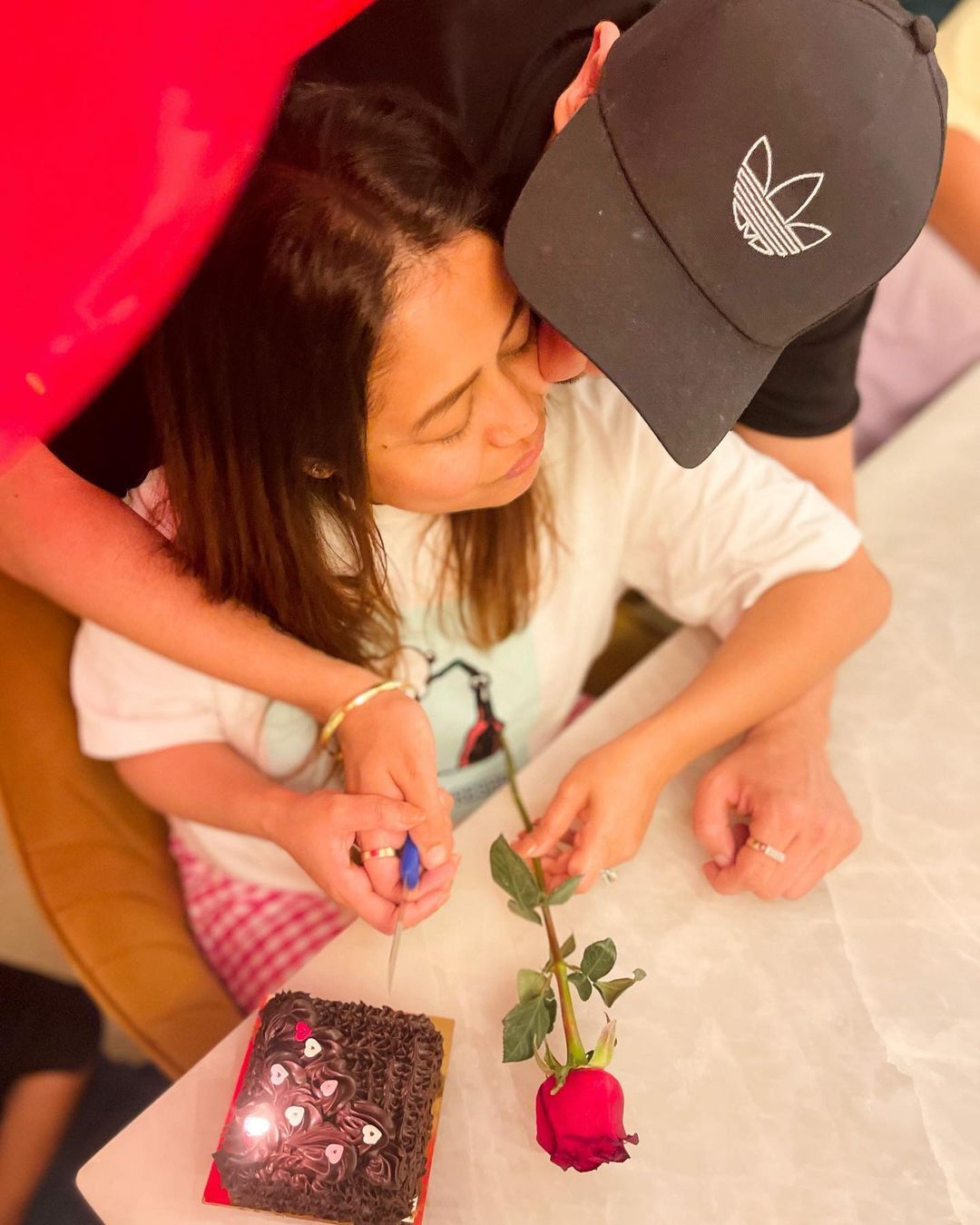 Valentine's Day 2022: TejRan, ShaRa, Karishma Tanna, Mouni Roy, Neha Kakkar, Hina Khan & Other Celebs Share Mushy Pics