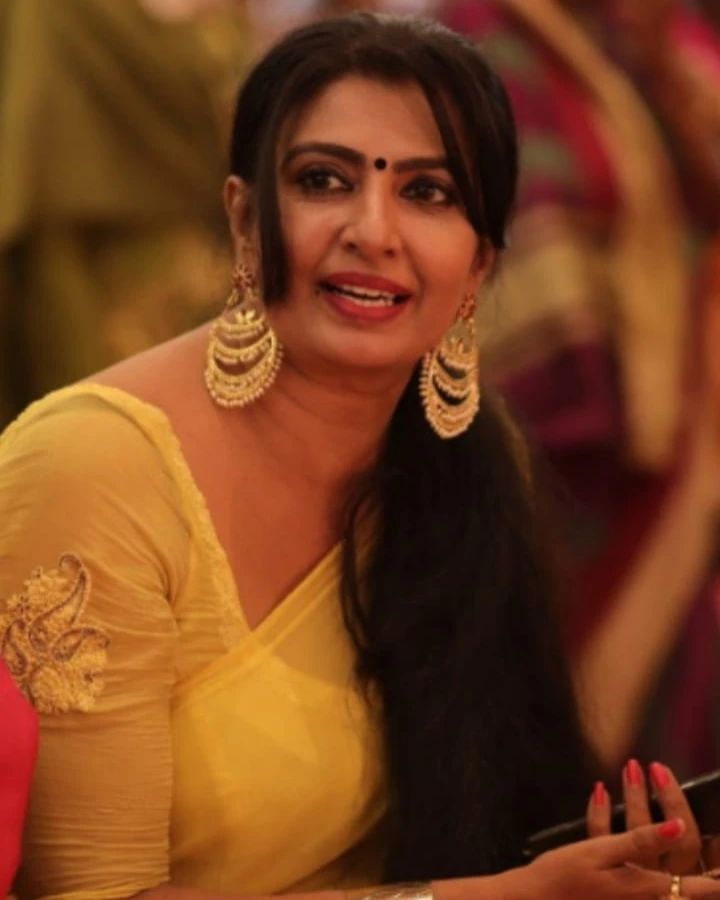 ഇന്നും അതേ ചെറുപ്പം; കവിതയുടെ ന്യൂ ലുക്ക് കാണാം