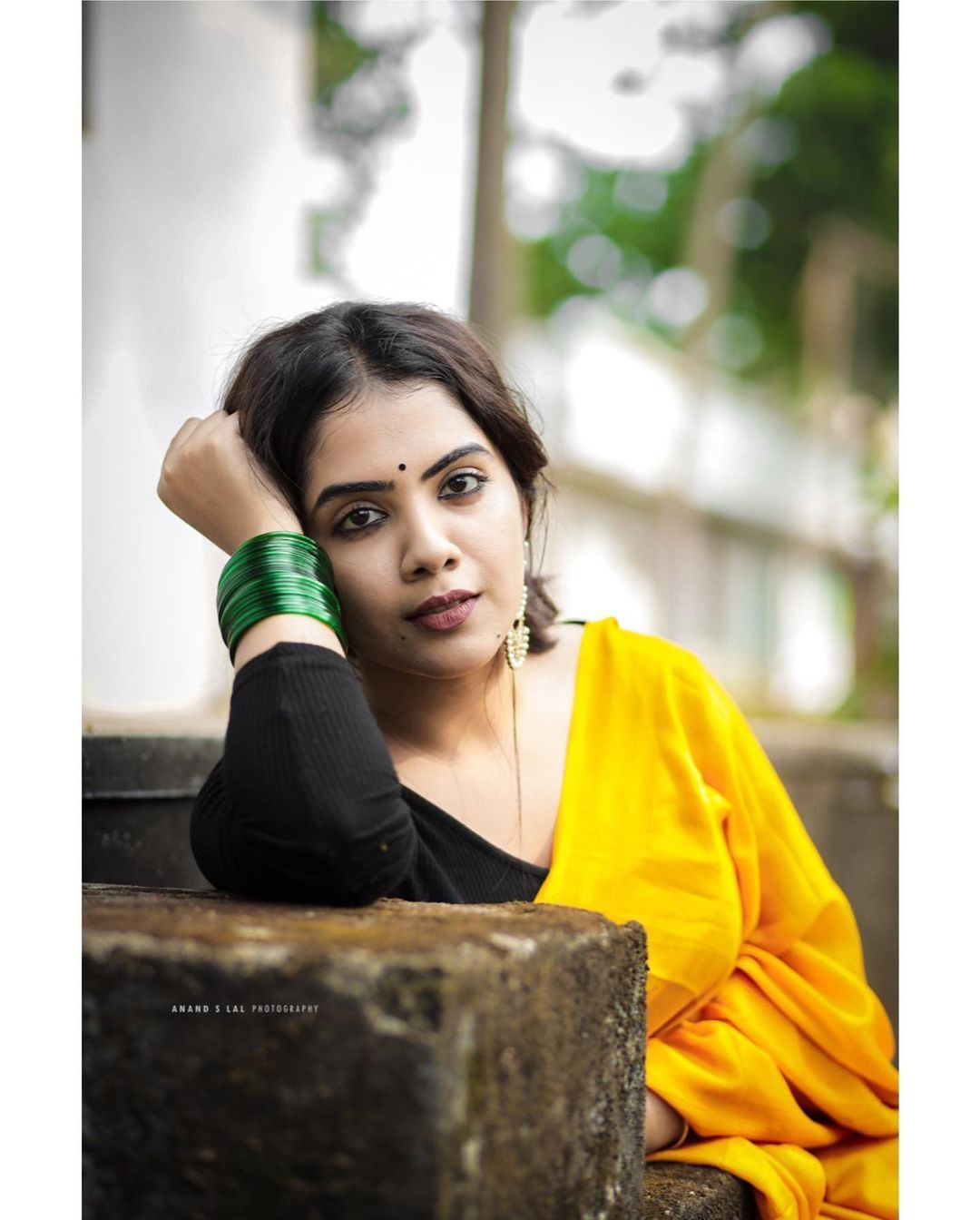 സ്റ്റൈലിഷായി വിദ്യ വിജയകുമാർ, ജീൻസും ടോപിലുമുള്ള ഫോട്ടോസ്