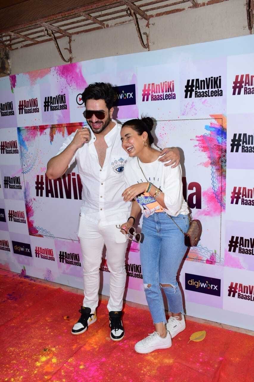 Ankita Lokhande-Vicky Jain Holi Bash: TejRan, Arjun Bijlani-Neha, Jasmin-Aly, Divyanka-Vivek & Others Have Fun