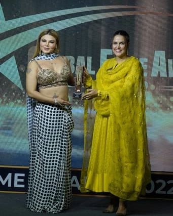 Global Fame Awards 2022 Winners List: Erica Fernandes, Rakhi Sawant, Pavitra Punia, Eijaz Khan & Others Win Awards