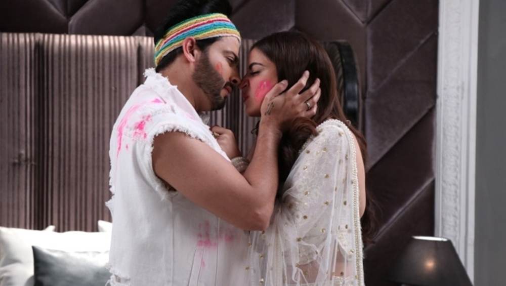 Holi Special! TV Jodis’ Hot Romance Amid The Celebration Of Festival Of Colours