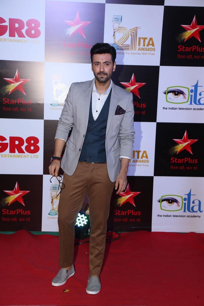 Indian Television Academy (ITA) Awards: Rakhi Sawant Poses With Alia & Ranveer; Harshad-Pranali, Sai-Shivangi, Surbhi & Others Walk The Red Carpet