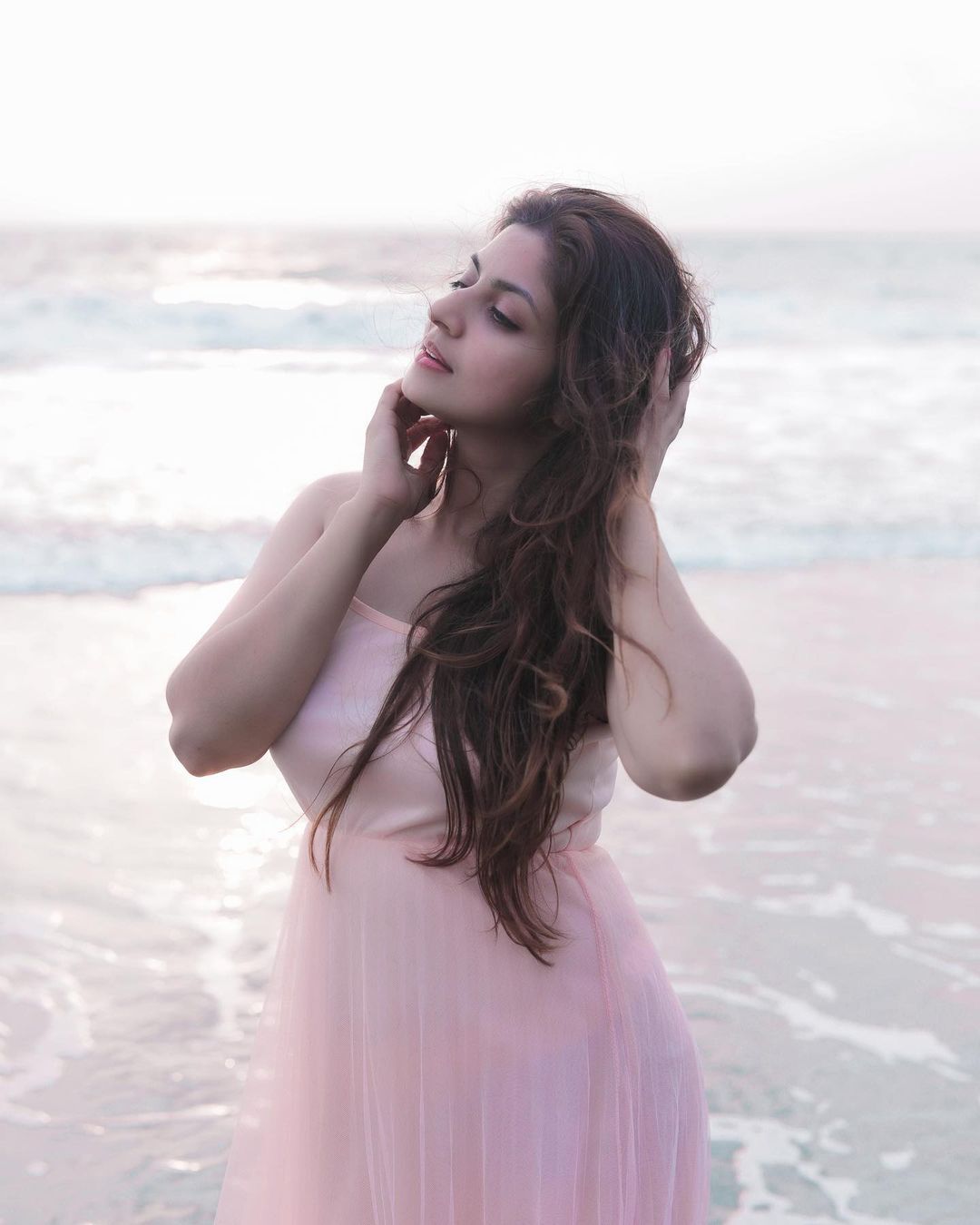 ജോസഫിലെ സുന്ദരി, ആത്മിയ രാജൻ്റെ മനോഹരമായ ചിത്രങ്ങൾ