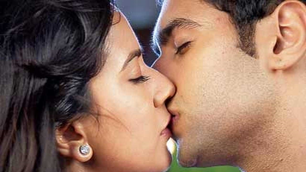 Karan Kundrra-Saanvi Talwar To Parth Samthaan-Niti Taylor; Have A Look At Hot Kisses On Indian TV Shows