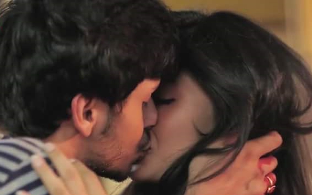 Karan Kundrra-Saanvi Talwar To Parth Samthaan-Niti Taylor; Have A Look At Hot Kisses On Indian TV Shows