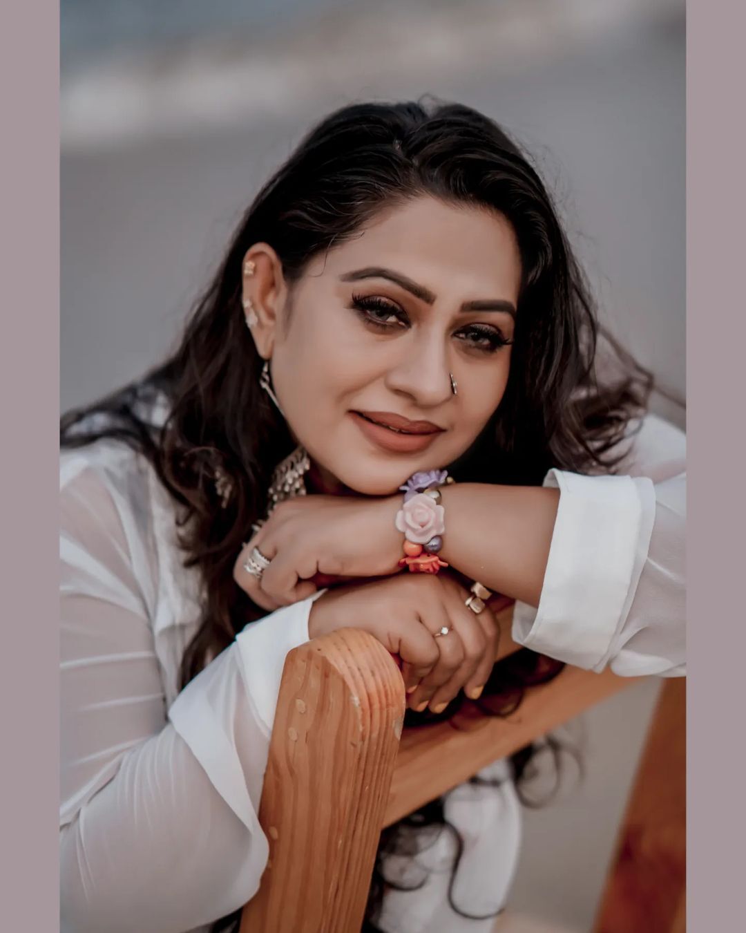 സ്റ്റൈലിഷ് ലുക്കിൽ ബീന ആന്റണി, മിനിസ്ക്രീൻ താരത്തിൻ്റെ പുത്തൻ ഫോട്ടോസ്