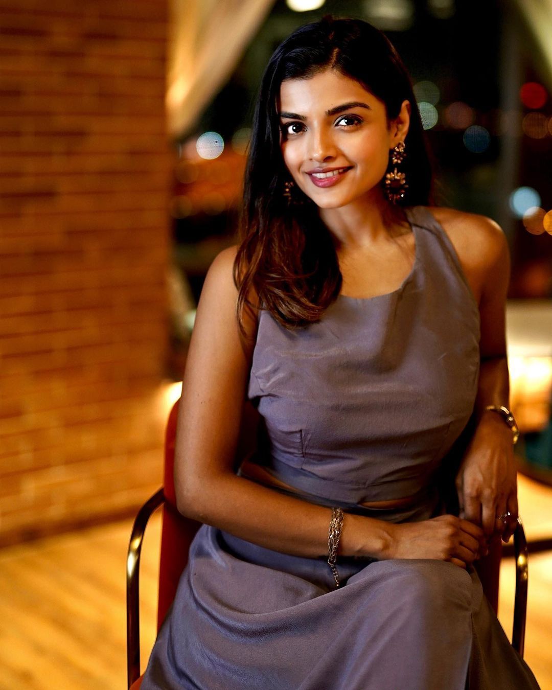 സൂപ്പര്‍ ഗ്ലാമറസായി ആഷ്‌ന സവേരി; ഹോട്ട് ചിത്രങ്ങളിതാ