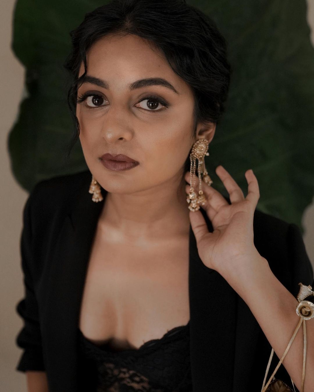 பாபநாசம் பாப்பா எஸ்தர் அனில்...கவர்ச்சியில் ஹீரோயினை மிஞ்சி விட்டாரே !