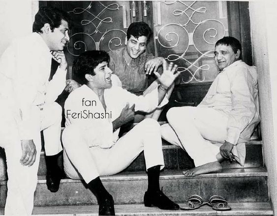 Jeetendra's Rare Pictures Which Will Give You Major Nostalgia Bytes