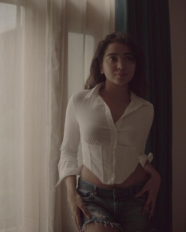 Shivathmika Rajashekar : బర్త్ డే హాట్ ట్రీట్.. పొట్టి బట్టల్లో ఘాటెక్కిస్తున్న శివాత్మిక 