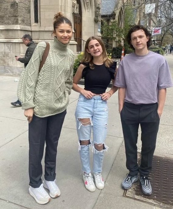 Zendaya And Tom Holland Spotted Taking A Stroll Holding Hands
