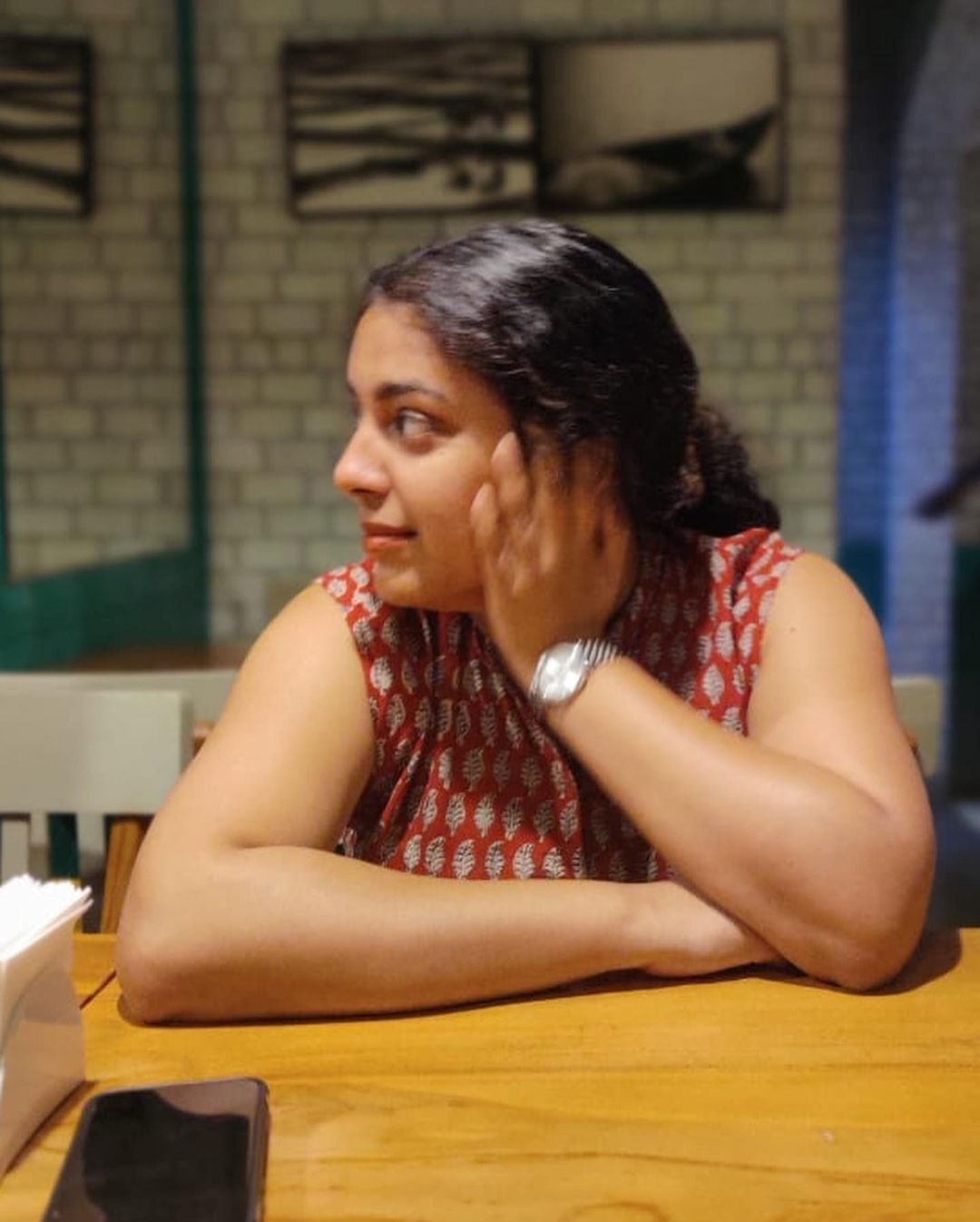 കുറേ എനര്‍ജി, കുറേ സന്തോഷം, കിടിലന്‍ ഔട്ട്ഫിറ്റില്‍ ജുവല്‍ മേരി 