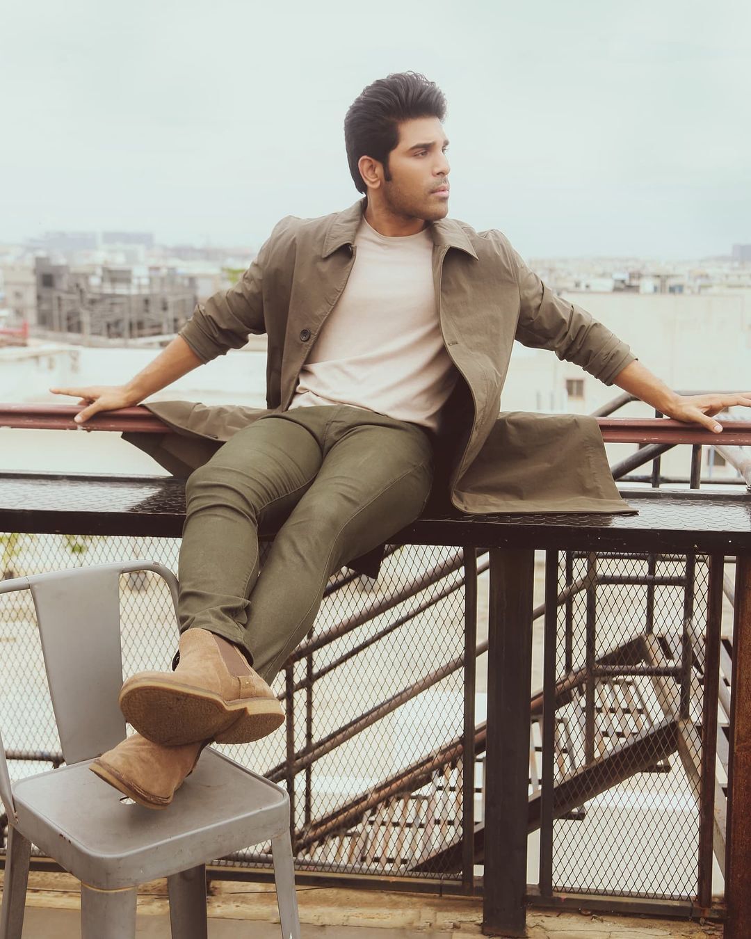 Allu Sirish Birthday Special! 5 Pics Of Handsome Hunk That Will Make Any Girl Go Weak On Her Knees