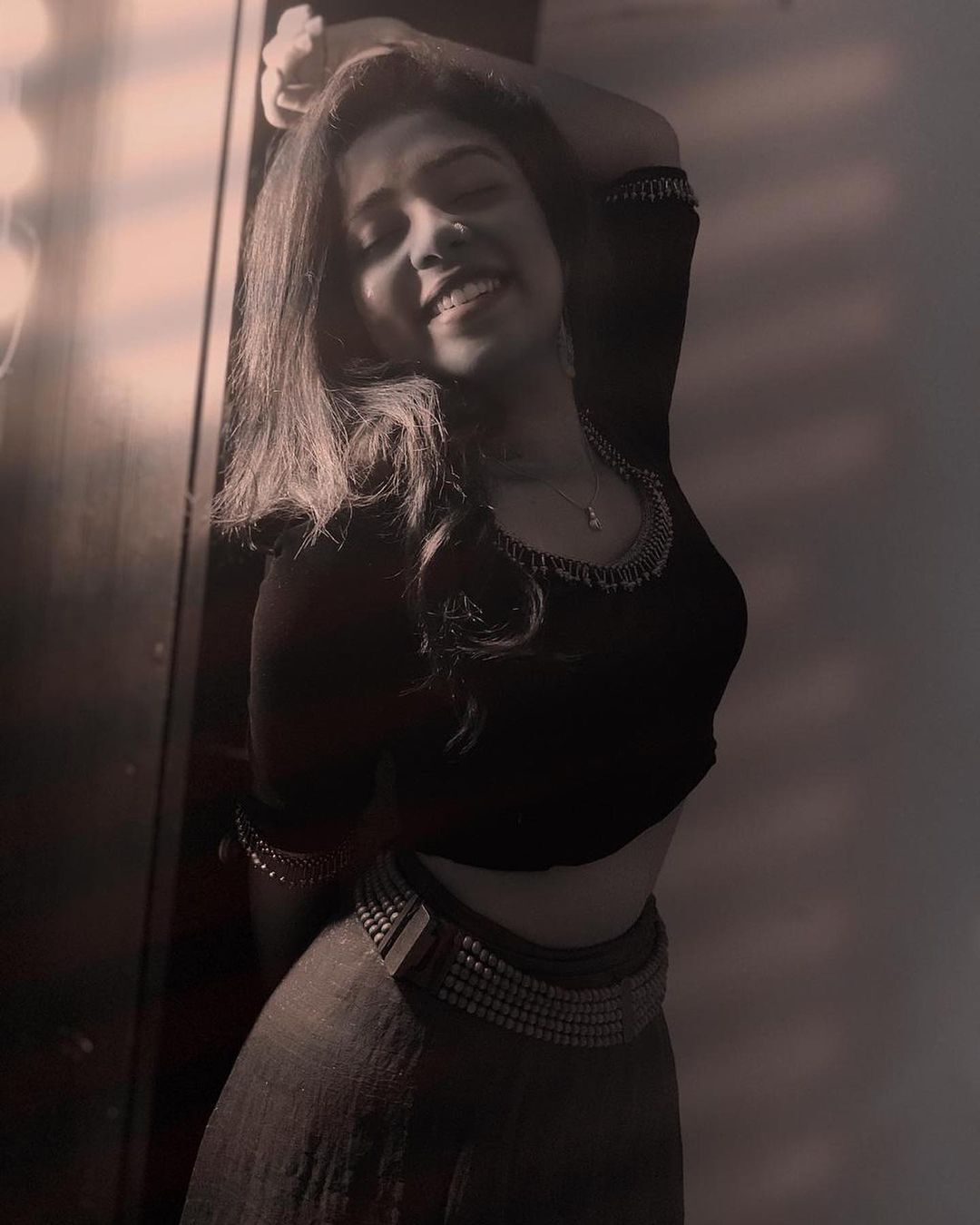 വെയിലേറ്റു വാടില്ല ഈ സൗന്ദര്യം, നടി അമല റോസ് കുര്യന്റെ പുത്തന്‍ ഫോട്ടോഷൂട്ട് ചിത്രങ്ങള്‍