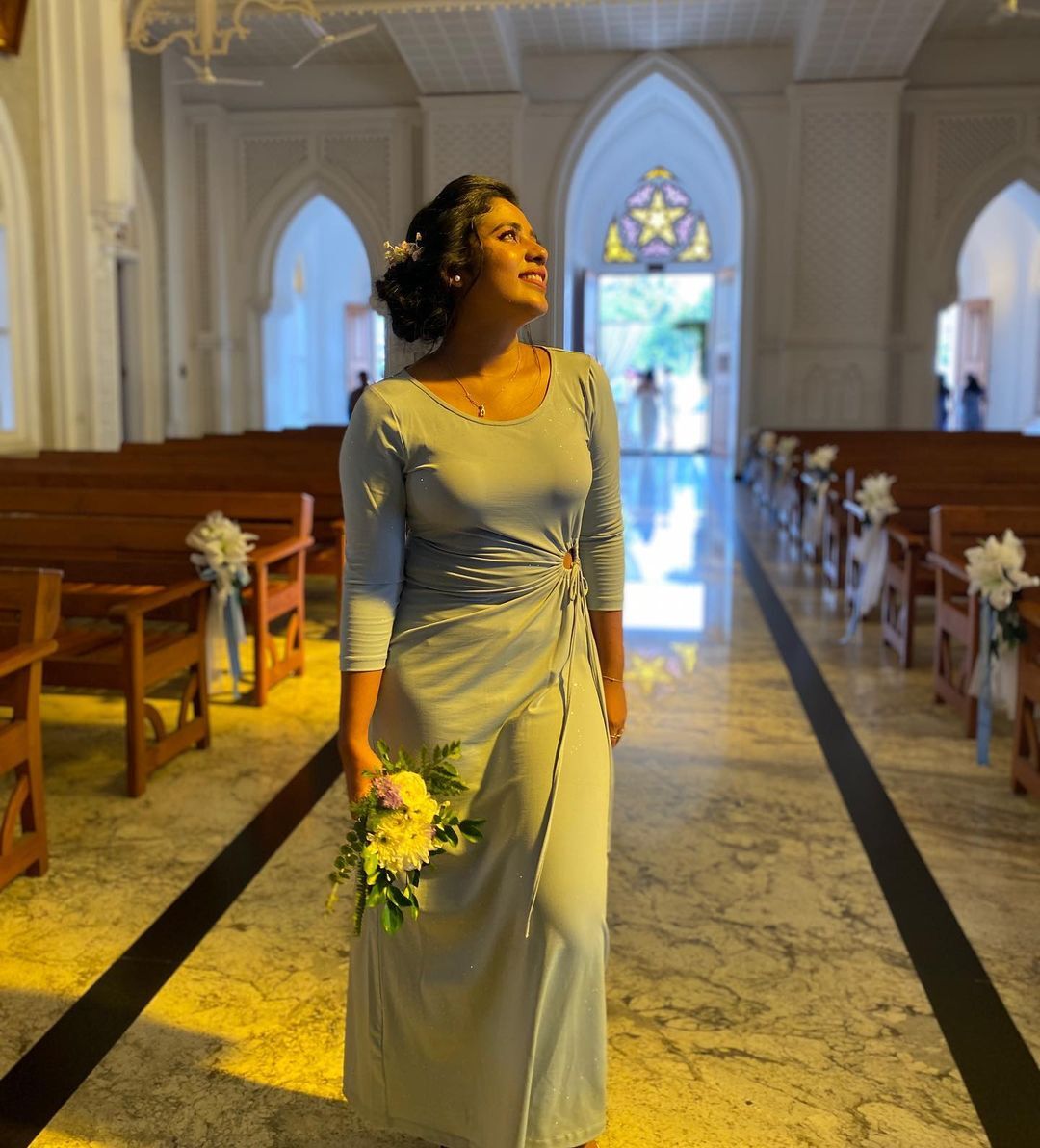 വെയിലേറ്റു വാടില്ല ഈ സൗന്ദര്യം, നടി അമല റോസ് കുര്യന്റെ പുത്തന്‍ ഫോട്ടോഷൂട്ട് ചിത്രങ്ങള്‍