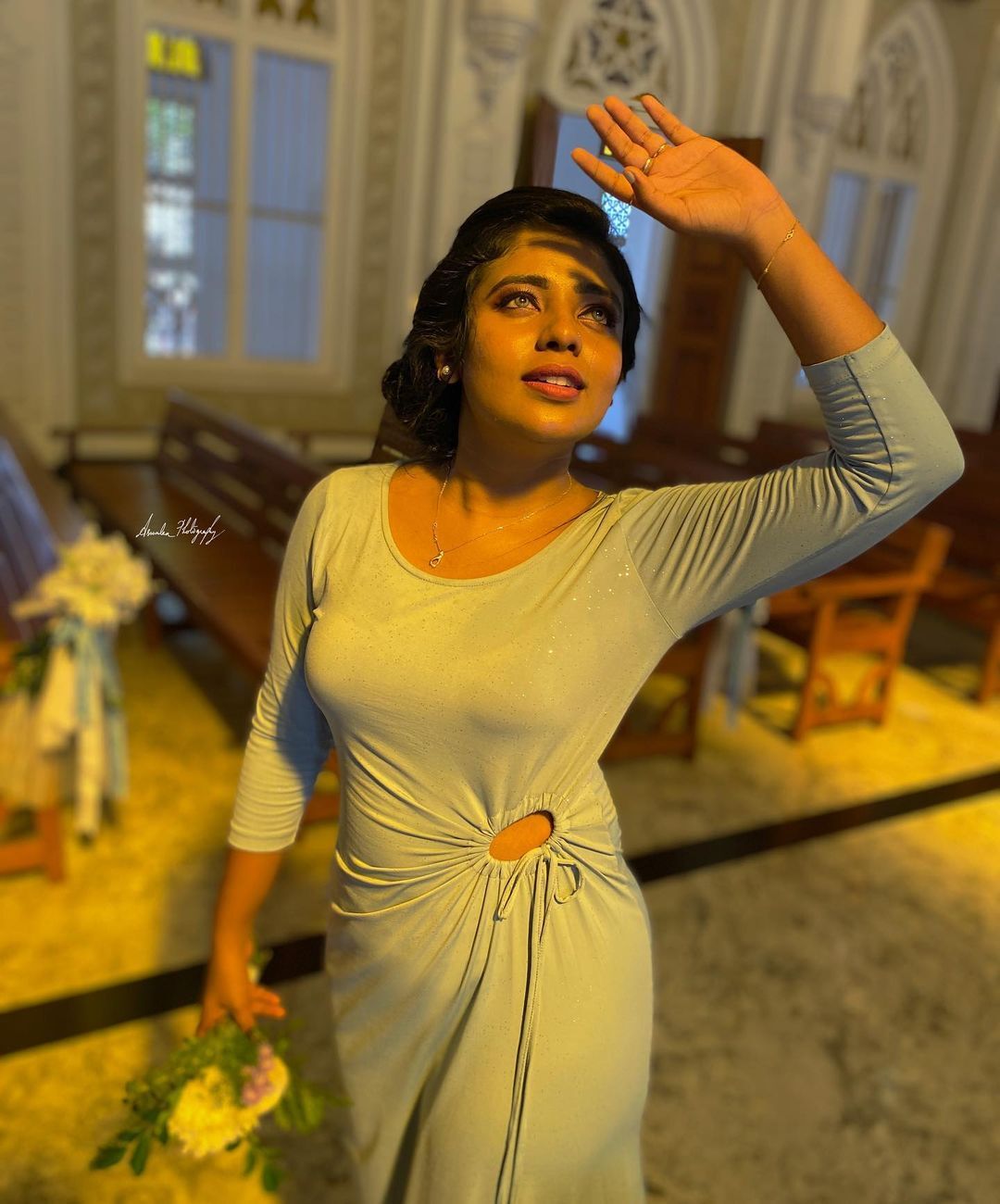 വെയിലേറ്റു വാടില്ല ഈ സൗന്ദര്യം, നടി അമല റോസ് കുര്യന്റെ പുത്തന്‍ ഫോട്ടോഷൂട്ട് ചിത്രങ്ങള്‍