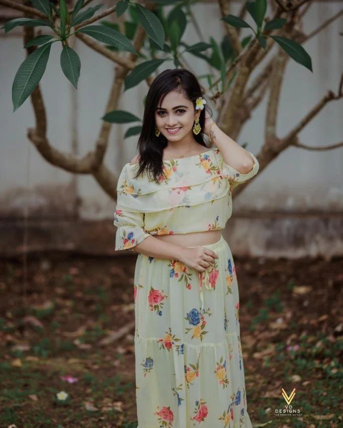 മയിൽ‌പീലി പോലെ മനോഹരം... ക്യൂട്ട് ചിത്രങ്ങളുമായി ശില്പ, ചിത്രങ്ങൾ കാണാം