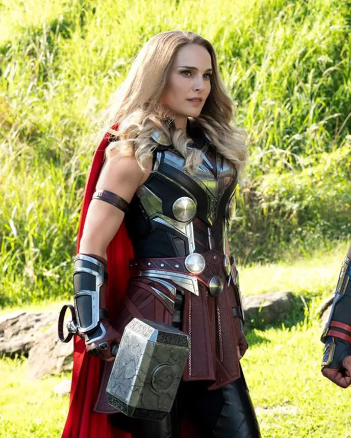 Natalie Portman's Muscular Look Out From Thor 4