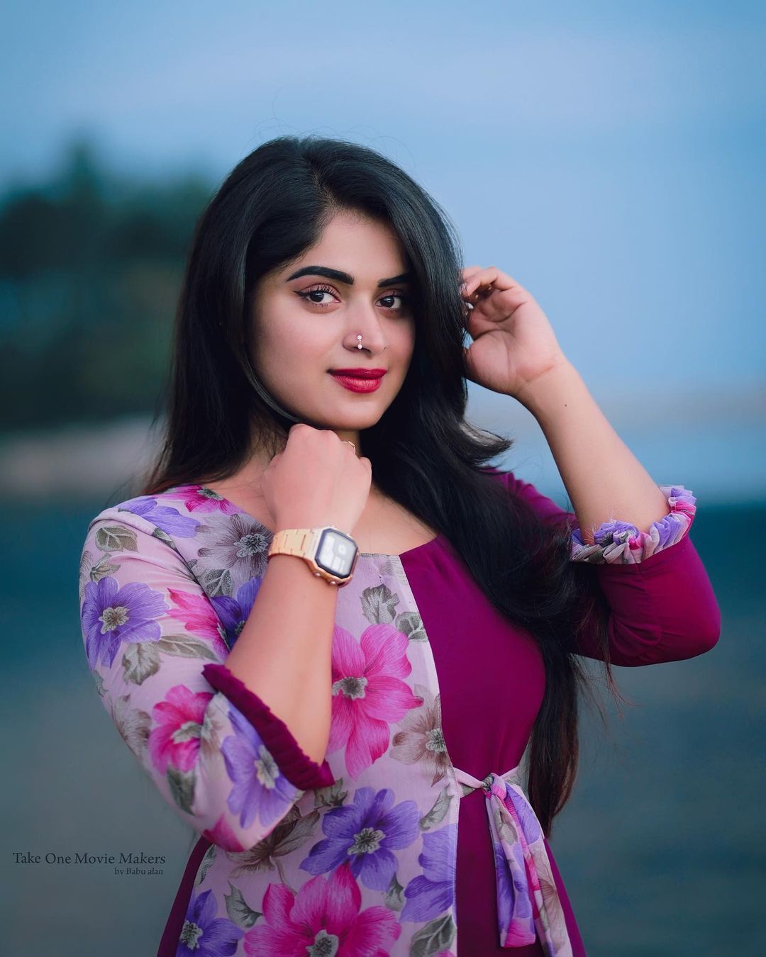 മേക്കപ്പില്ലെങ്കിലും ആരതി സുന്ദരി തന്നെ, കലക്കൻ ചിത്രങ്ങൾ കാണാം